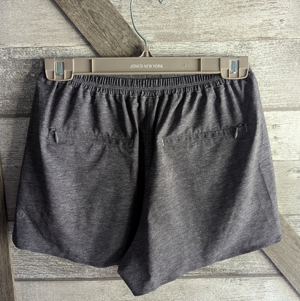 Lululemon Grey Go Endeavor Pleated Short - Picture 2 of 5